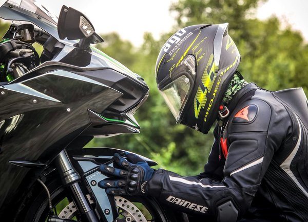 Comment choisir un casque de moto doté d'un système de communication Bluetooth de haute qualité?